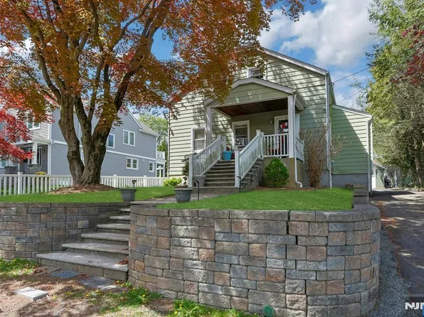 54 Chestnut Ave, Park Ridge, NJ 07656