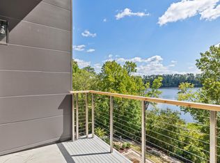 2441 Campus Shore Dr #409, Raleigh, NC 27612