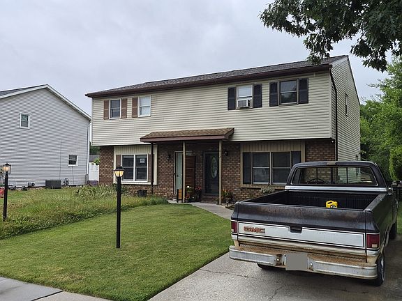 2nd image of 610 Spring Ave