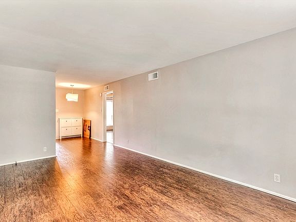 4th image of 5226 Fleetwood Oaks Ave APT 214F