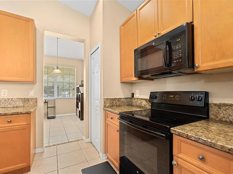 11328 Bridge Pine Dr — Photo 10