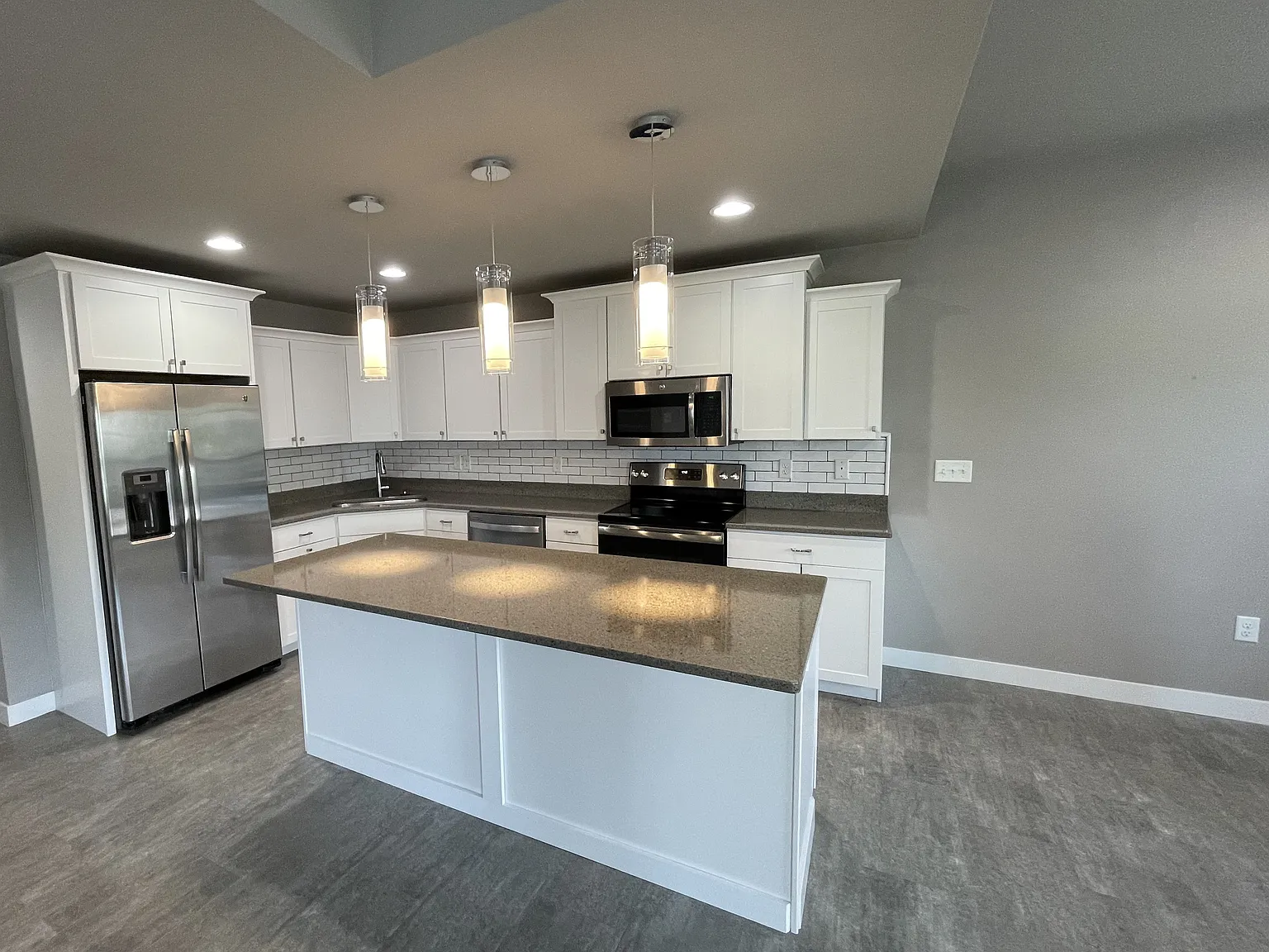 4853 E Court St — Photo 2