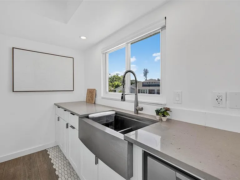 1300 Pleasant Way S — Photo 15