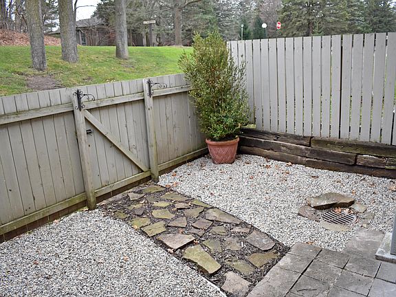 4th image of 6376 Wainscot Dr SE #108
