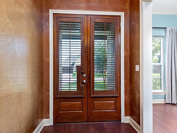 5th image of 7735 Summer Wind Dr