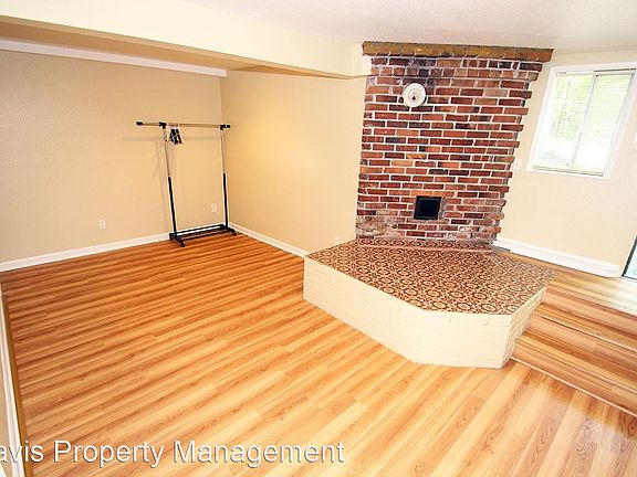 3rd image of 3747 NE 153rd St #B