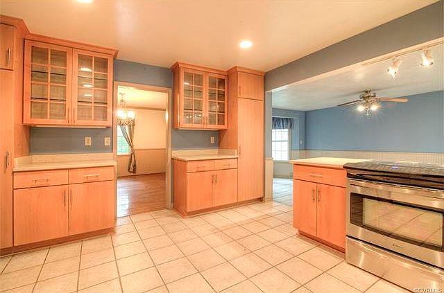 1st image of 14146 Harts Ln