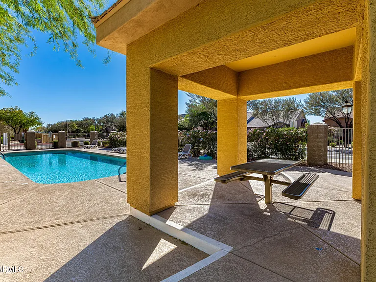 2250 E Deer Valley Rd #15 — Photo 32