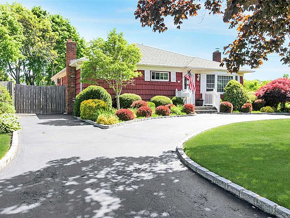 2nd image of 48 Herbert Cir