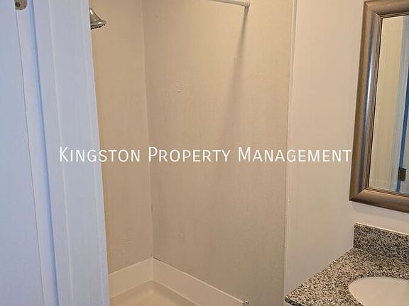 4th image of 515 1/2 Clark St