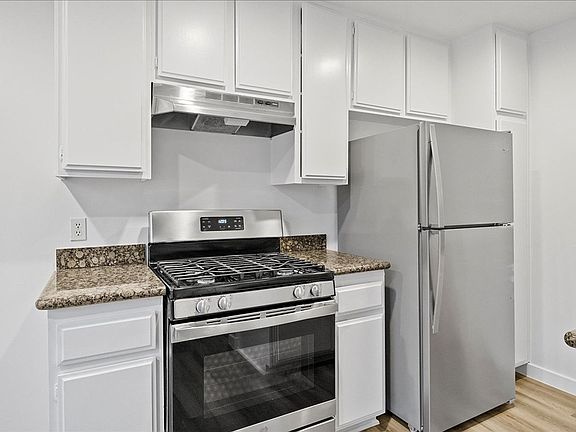 5th image of 1452 S Canfield Ave APT 106