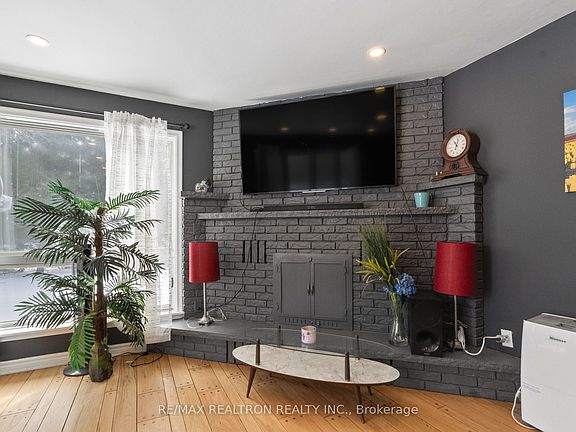 5th image of 10950 Simcoe St