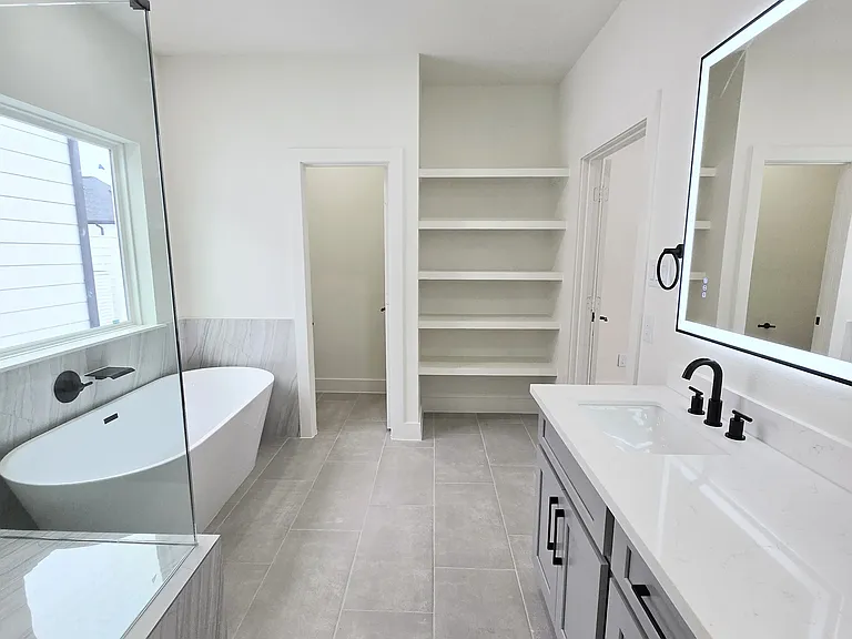 2706 Nagle St — Photo 33