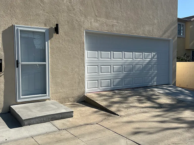 304 S Inglewood Ave #B — Photo 7