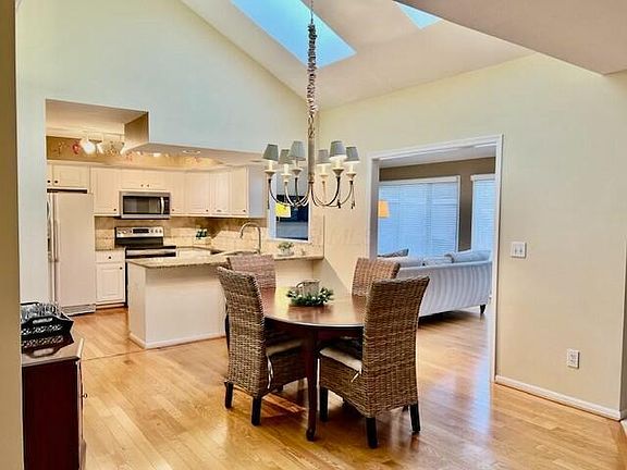 4th image of 10193 Braemar Dr