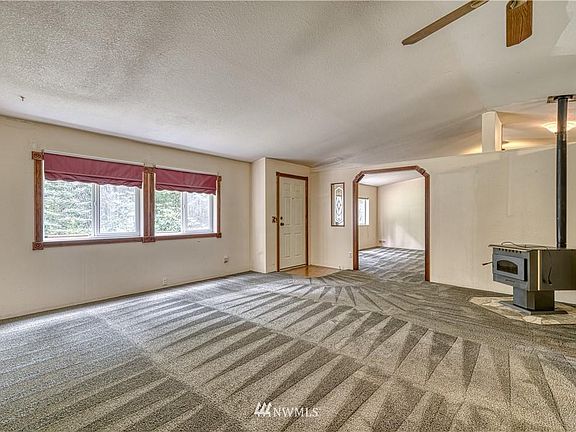 4th image of 11510 141st Ave NW