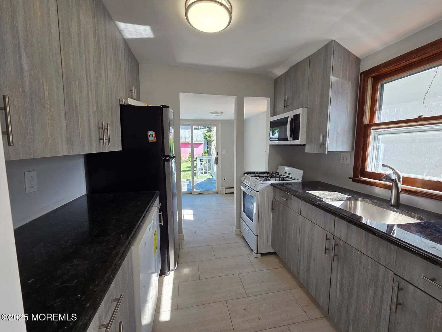 1 bed, $2,300 — Photo 3
