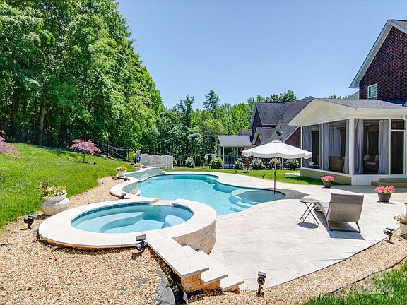4th image of 3764 Tea Olive Dr