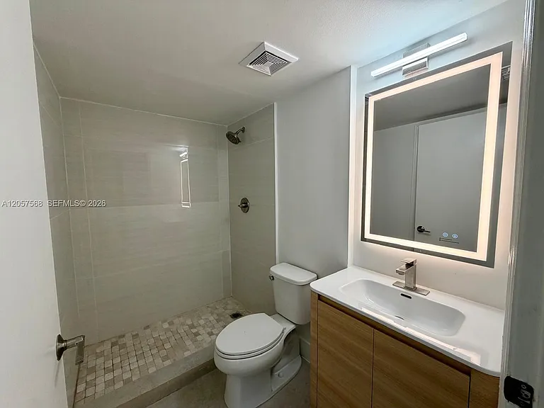3690 N 56th Ave #906 — Photo 6