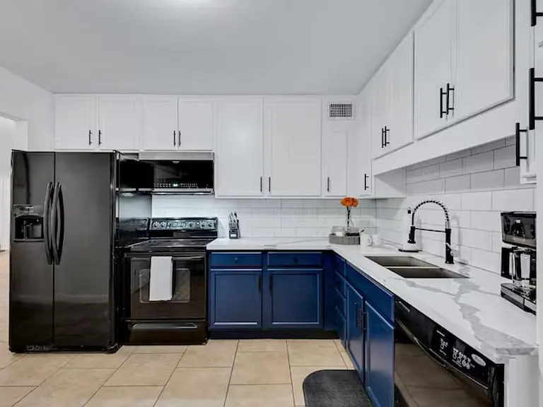 8137 E Amelia Ave — Photo 6