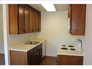 5th image of 1912 La Terrace Cir