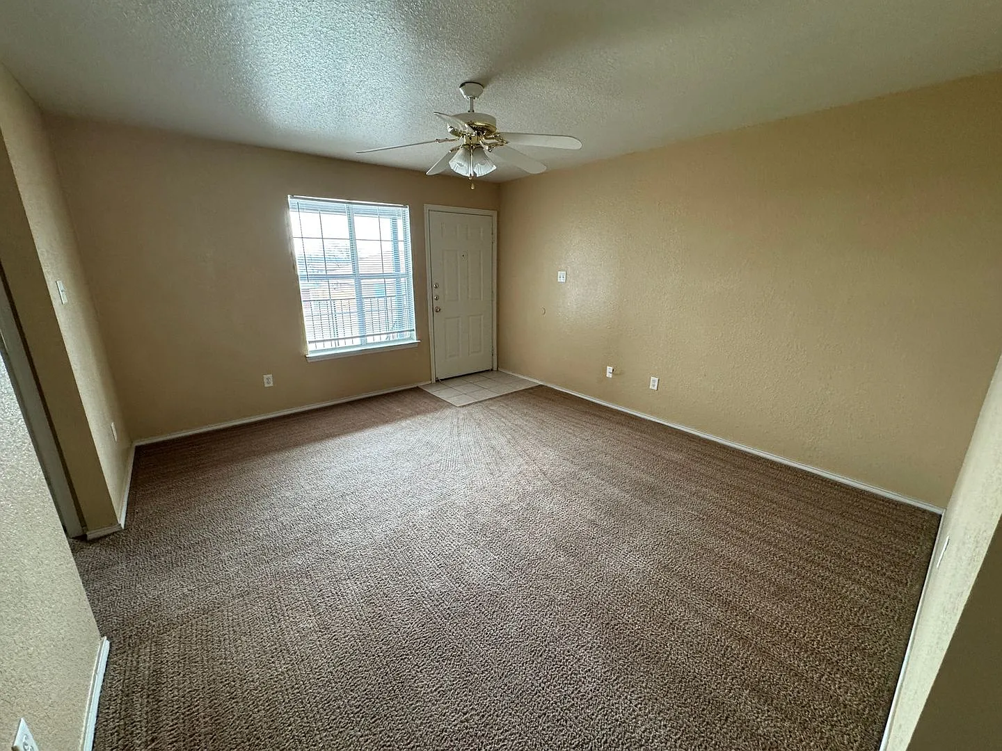 3203 Toledo Dr — Photo 3