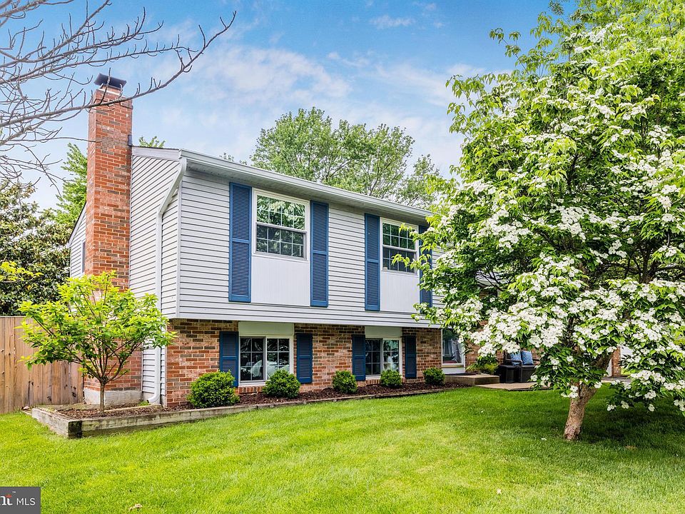1st image of 1223 Summerfield Dr