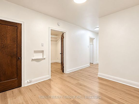 5th image of 50 Ridout St S #32