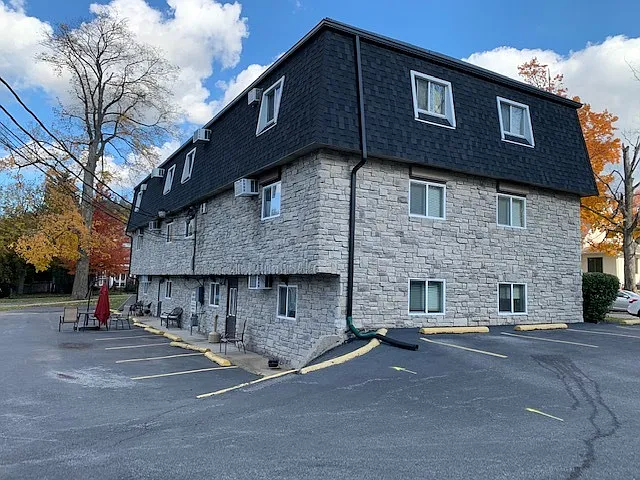 52 College Ave — Photo 14