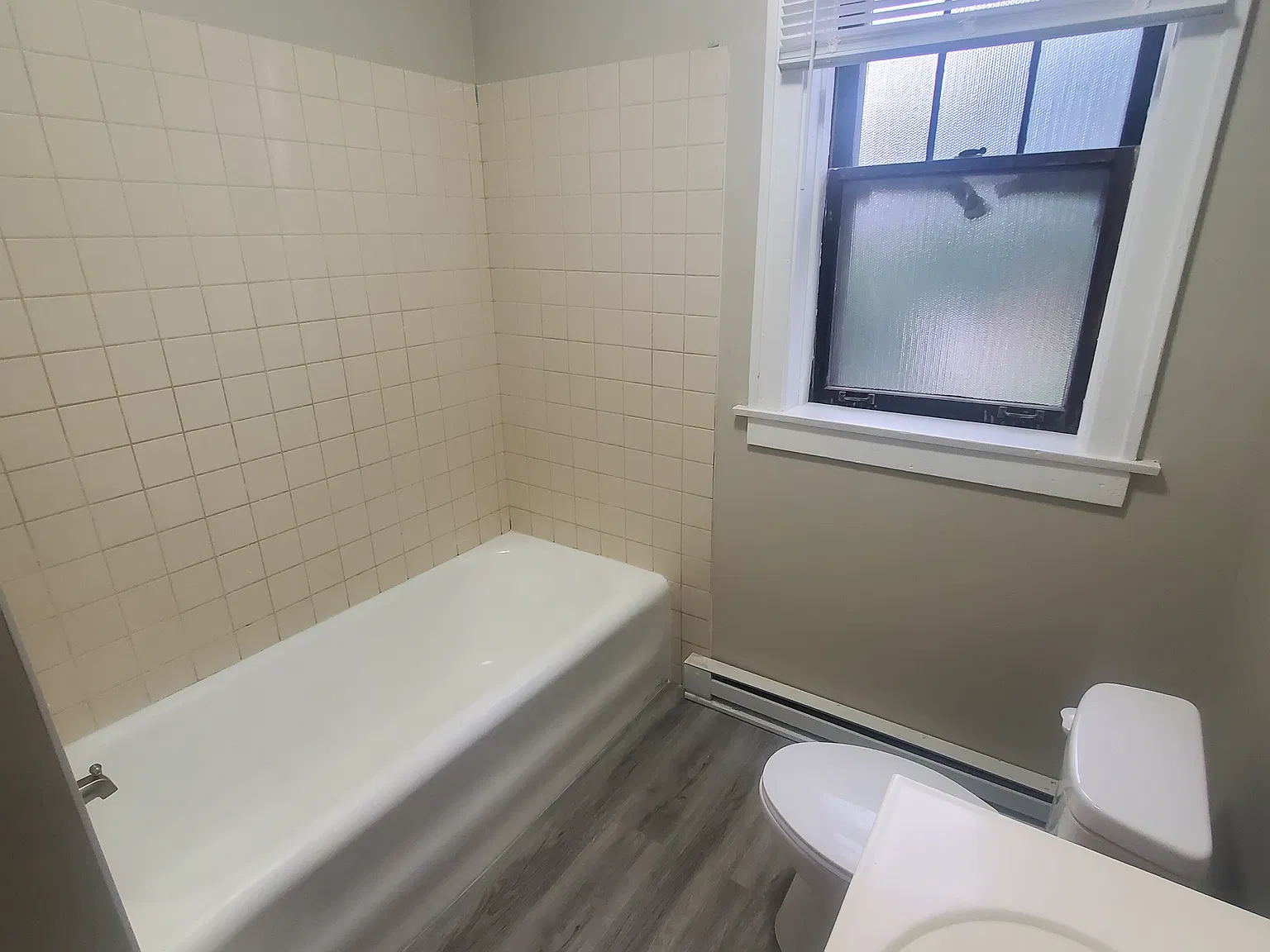 Studio, 800 sqft, $995 — Photo 2
