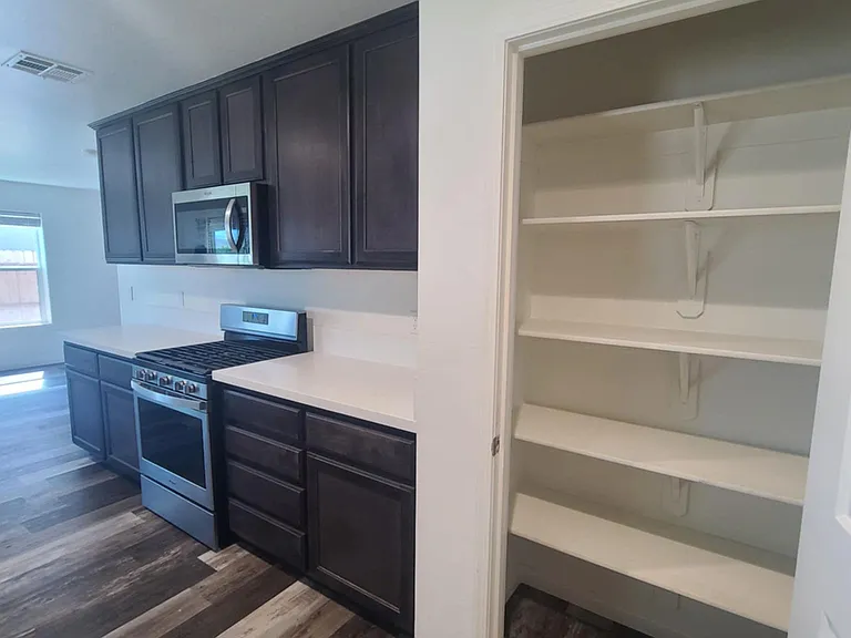 Kitchen, large pantry.