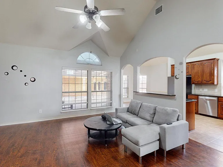 6925 Cattle Dr — Photo 40