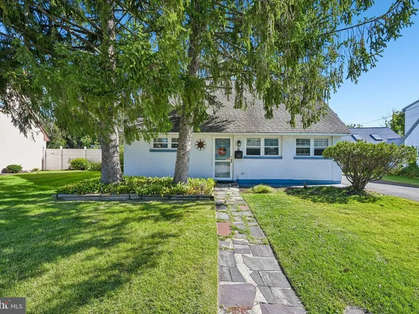 1012 Montgomery Rd, Wilmington, DE 19805