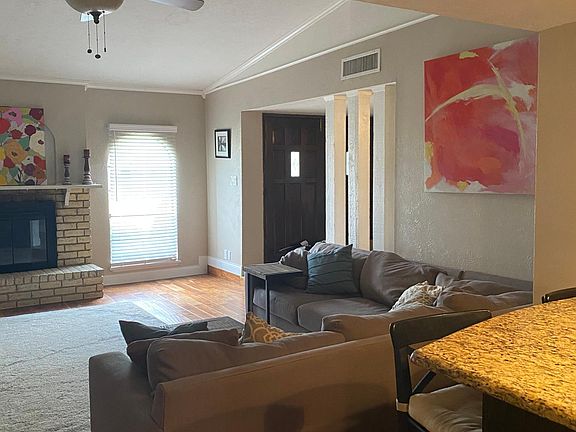 3rd image of 4909 Roberts Dr