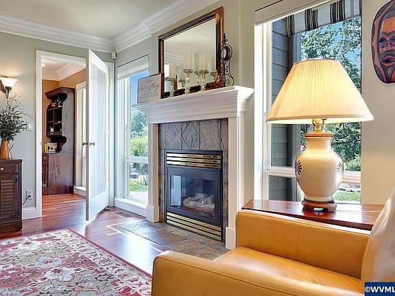 4th image of 434 Creekside Dr SE