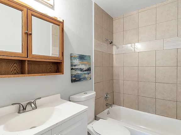 5th image of 3833 W 89th Way