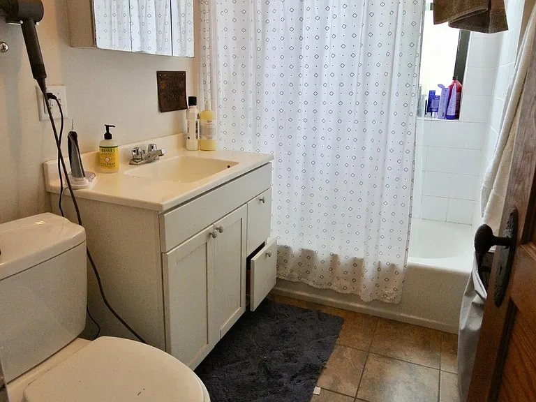 3801 N Lakewood Ave #1 — Photo 8