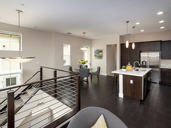 4th image of 450 Landeros Dr