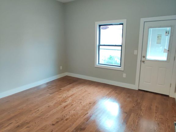 5th image of 45 Jewett Ave APT 3M