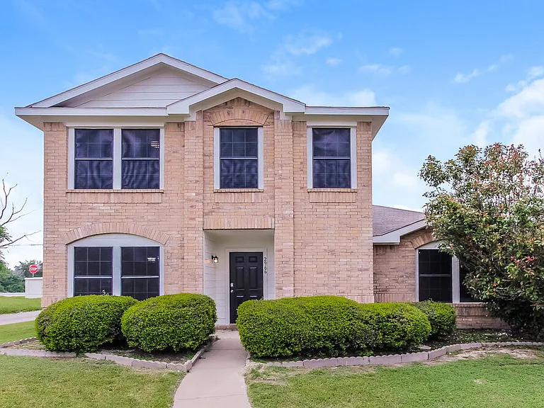 2966 Marquis Ln — Photo 1