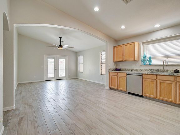 5th image of 2509 W Big Oak St