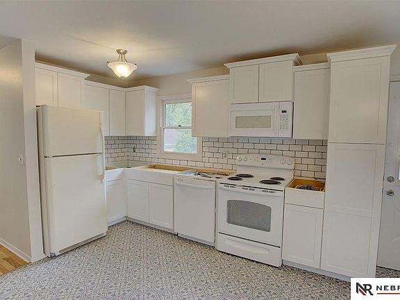 2nd image of 3322 S 122nd St