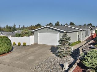 956 Plymouth Ave, Coos Bay, OR 97420