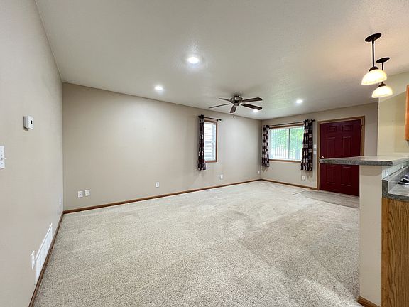 5th image of 511 Sapphire Cir #0