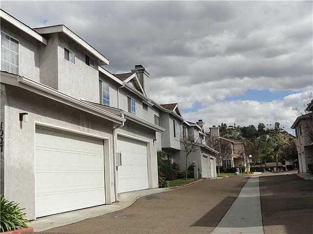 2nd image of 1023 S Mollison Ave Unit B