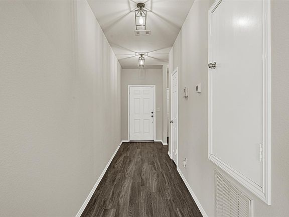 5th image of 2210 Timberland Country Ct