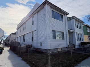 11220 111th Ave, South Ozone Park, NY 11420