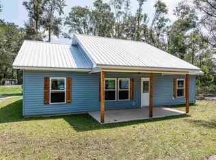 233 SE Seaboard St, Lee, FL 32059