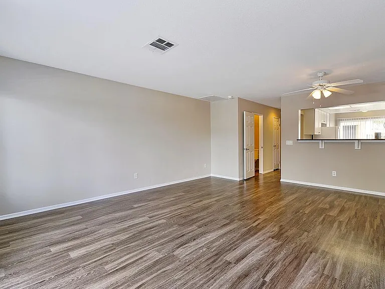 Sycamore Canyon Apartments — Photo 35