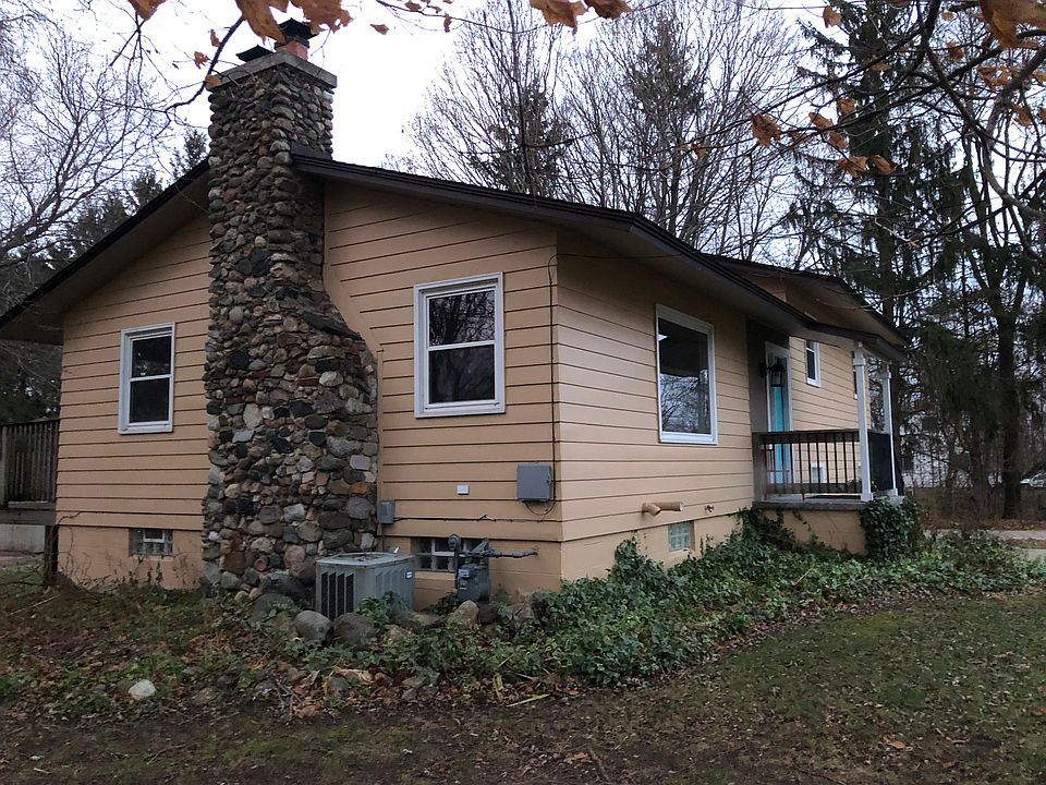 1st image of 4644 62nd St